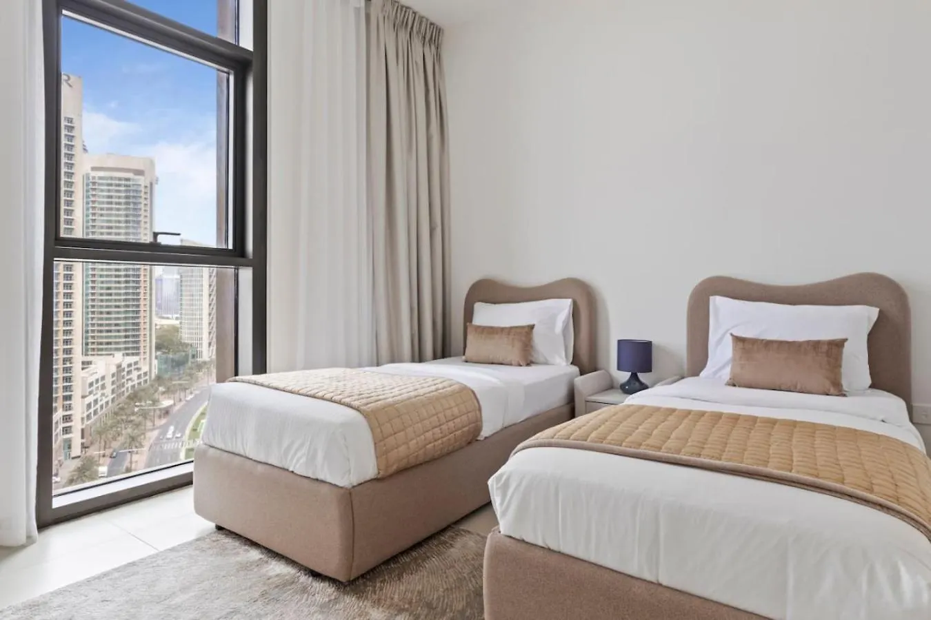 5 Min Walk To Dubai Mall With Burj Khalifa View Apartment