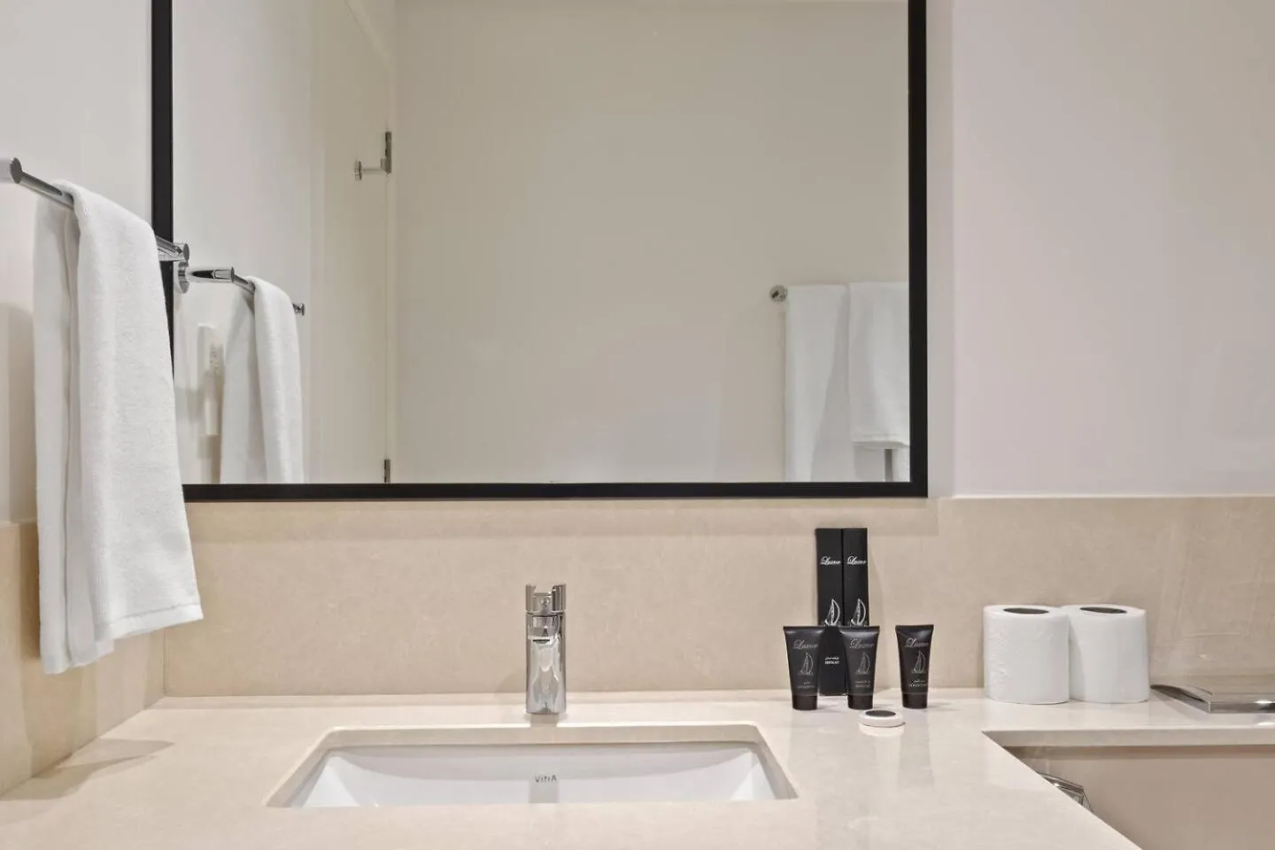 5 Min Walk To Dubai Mall With Burj Khalifa View Apartment